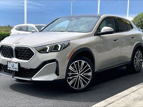 New 2026 BMW X2 xDrive28i w/ Technology Package AWD/4WD image 1