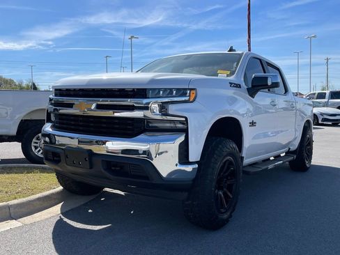 Used 2020 Chevrolet Silverado 1500 LT w/ Texas Edition image 3