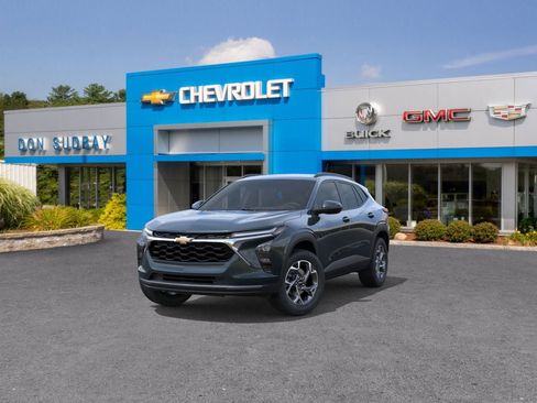 New 2026 Chevrolet Trax LT w/ Driver Confidence Package image 8