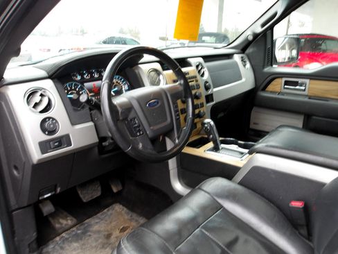 Used 2011 Ford F150 Lariat w/ Lariat Chrome Pkg AWD/4WD image 9