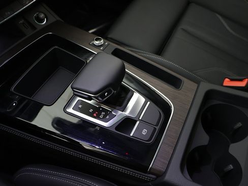 Used 2024 Audi Q5 e Premium Plus image 57