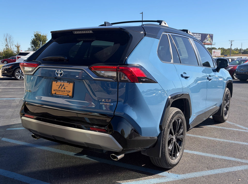 Used 2022 Toyota RAV4 XSE AWD/4WD image 24