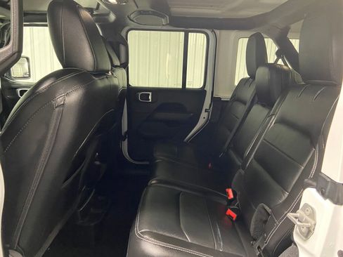 Used 2018 Jeep Wrangler Unlimited Sahara w/ Dual Top Group image 10