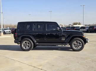 Used 2021 Jeep Wrangler Unlimited Sahara video 2