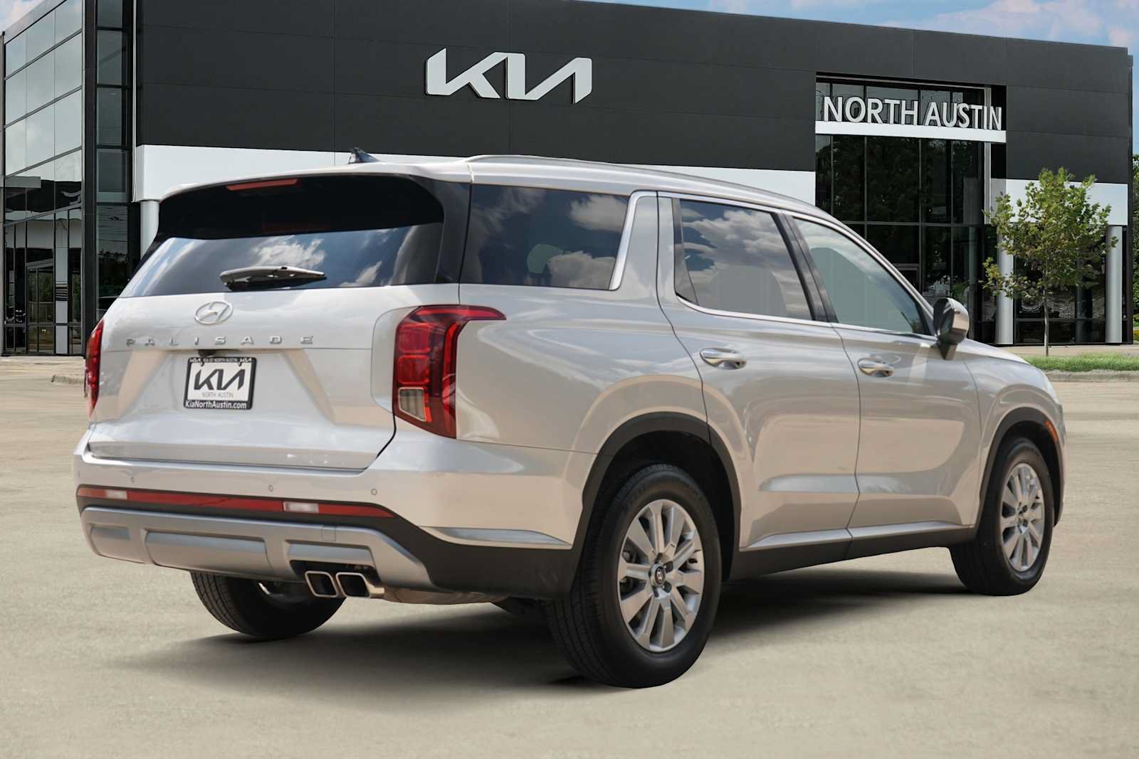 Used 2025 Hyundai Palisade SEL FWD image 5