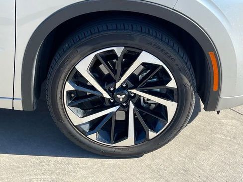 Used 2024 Mitsubishi Outlander SEL image 7