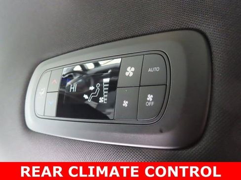 New 2026 Chrysler Pacifica Select image 25