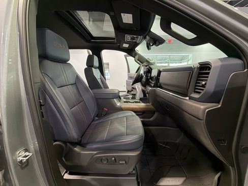 Used 2025 Chevrolet Silverado 1500 High Country RWD image 14
