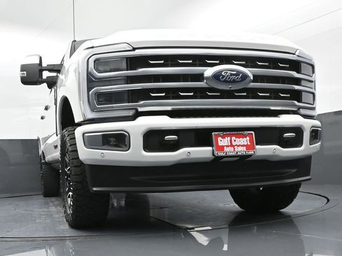 Used 2024 Ford F250 Platinum image 31