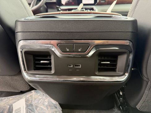 New 2026 GMC Sierra 1500 Denali Ultimate w/ LPO, Black Badging Package AWD/4WD image 38