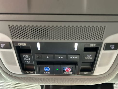 Used 2019 Acura MDX w/ Advance Package AWD/4WD image 8