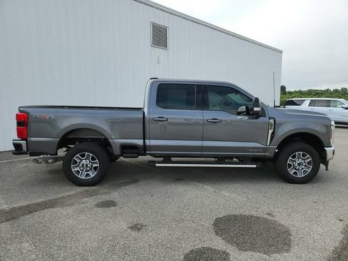 Used 2025 Ford F250 Lariat AWD/4WD image 10
