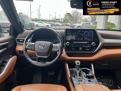 Used 2020 Toyota Highlander Platinum image 43