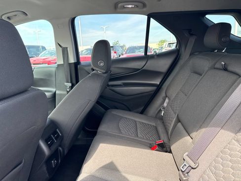 Used 2019 Chevrolet Equinox LT w/ LPO, Blackout Package FWD image 13