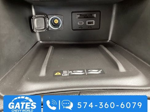 Used 2023 GMC Acadia Denali w/ Denali Ultimate Package AWD/4WD image 26