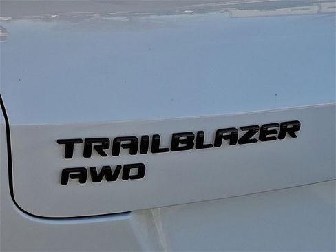 Used 2024 Chevrolet TrailBlazer RS w/ Convenience Package image 30