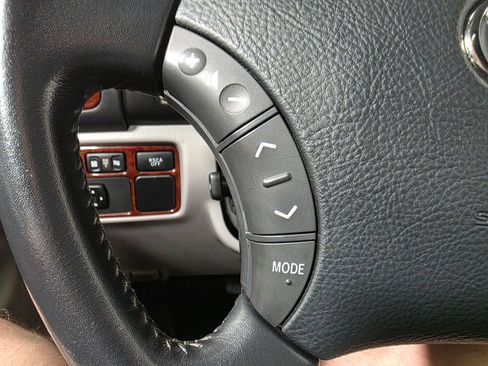 Used 2003 Toyota Land Cruiser AWD/4WD image 49