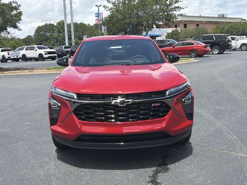 New 2026 Chevrolet Trax RS FWD image 2