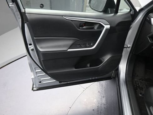 Used 2025 Toyota RAV4 LE AWD/4WD image 64