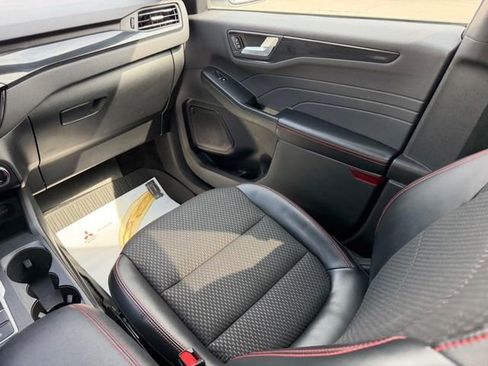 Used 2023 Ford Escape ST-Line image 16