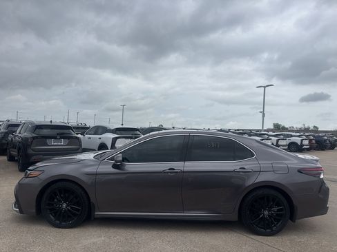 Used 2023 Toyota Camry XSE image 10