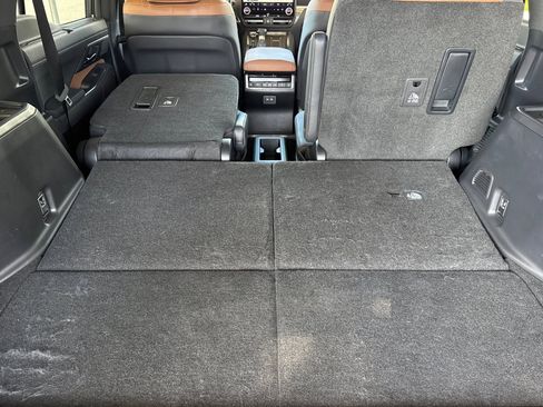 Used 2024 Lexus GX 550 image 13