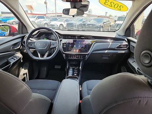 Used 2023 Chevrolet Bolt EUV LT w/ Comfort Package FWD image 36