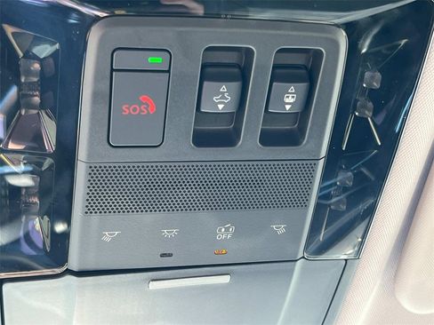 New 2025 Mitsubishi Outlander SE image 30