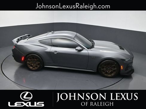 Used 2025 Ford Mustang GT Premium w/ GT Performance Package RWD image 27