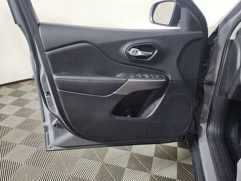 Used 2022 Jeep Cherokee Latitude Lux image 13