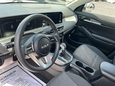 Used 2024 Kia Seltos LX AWD/4WD image 14