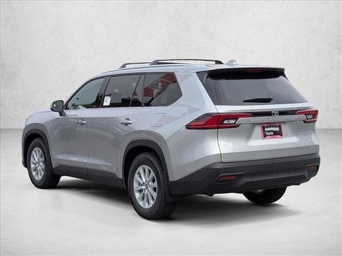 Used 2026 Toyota Grand Highlander XLE image 9