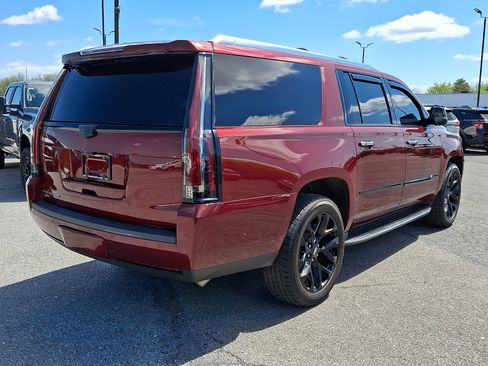 Used 2020 Cadillac Escalade ESV Luxury w/ Escalade Sport Edition AWD/4WD image 6