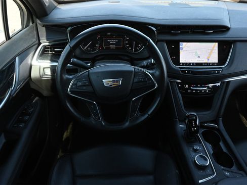 Used 2023 Cadillac XT5 Premium Luxury image 9