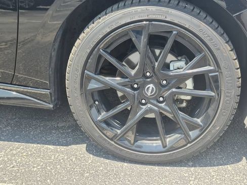 Used 2025 Nissan Sentra SR w/ Midnight Edition FWD image 6