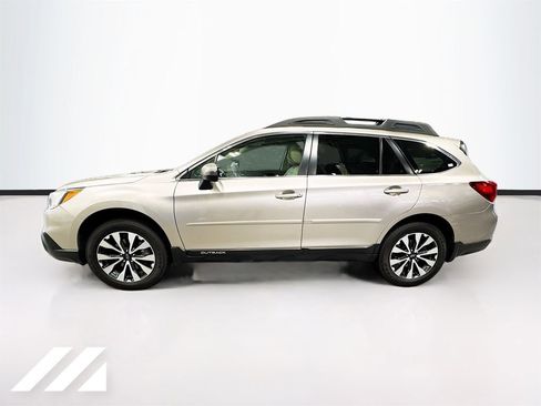 Used 2017 Subaru Outback 2.5i Limited AWD/4WD image 8