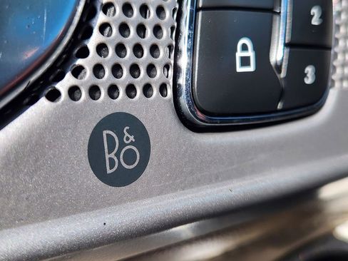 Used 2021 Ford Explorer Limited w/ Hybrid Equipment Group 310A image 36