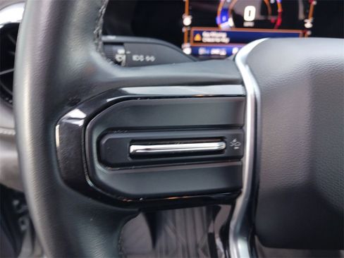 Used 2023 Chevrolet Colorado LT image 33