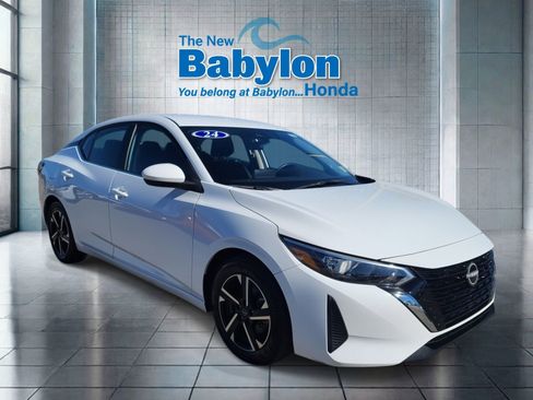 Used 2024 Nissan Sentra SV image 6