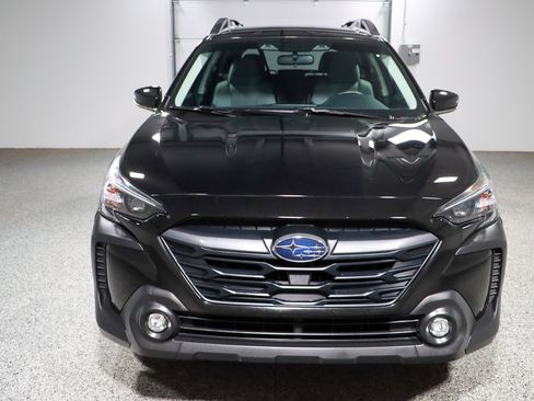 Used 2024 Subaru Outback Premium AWD/4WD image 4