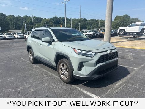 Used 2023 Toyota RAV4 XLE w/ Convenience Package FWD image 1