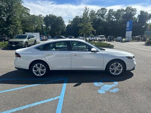 Certified 2023 Honda Accord LX image 9