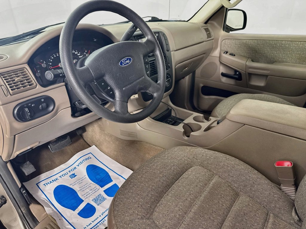 Used 2004 Ford Explorer XLS RWD image 10