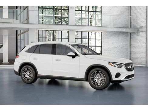 Certified 2025 Mercedes-Benz GLC 300 image 26