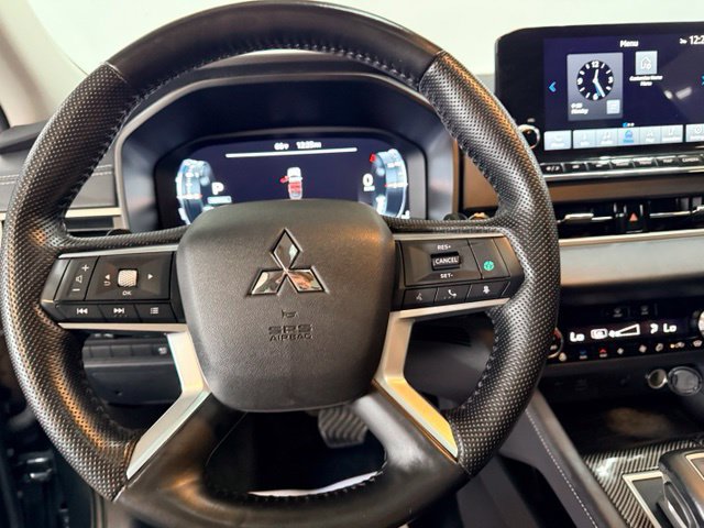 Used 2025 Mitsubishi Outlander 4WD Plug-In Hybrid image 22