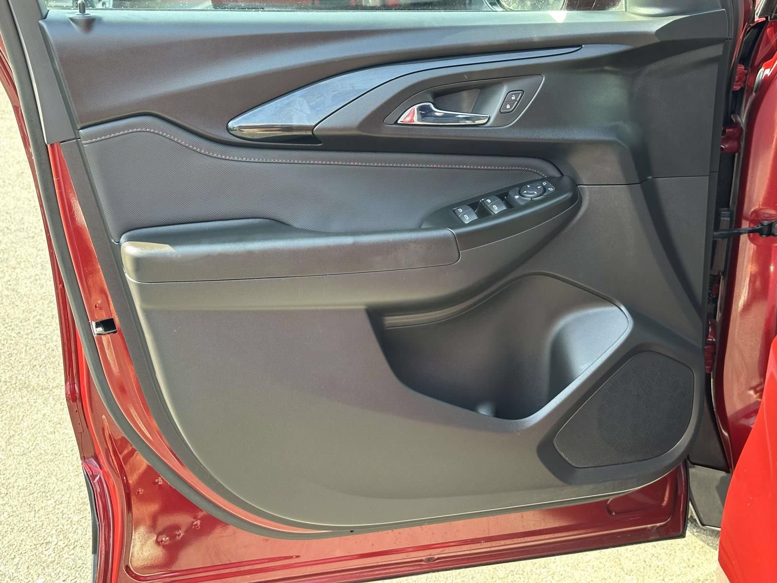 Used 2023 Chevrolet TrailBlazer RS w/ Convenience Package FWD image 21