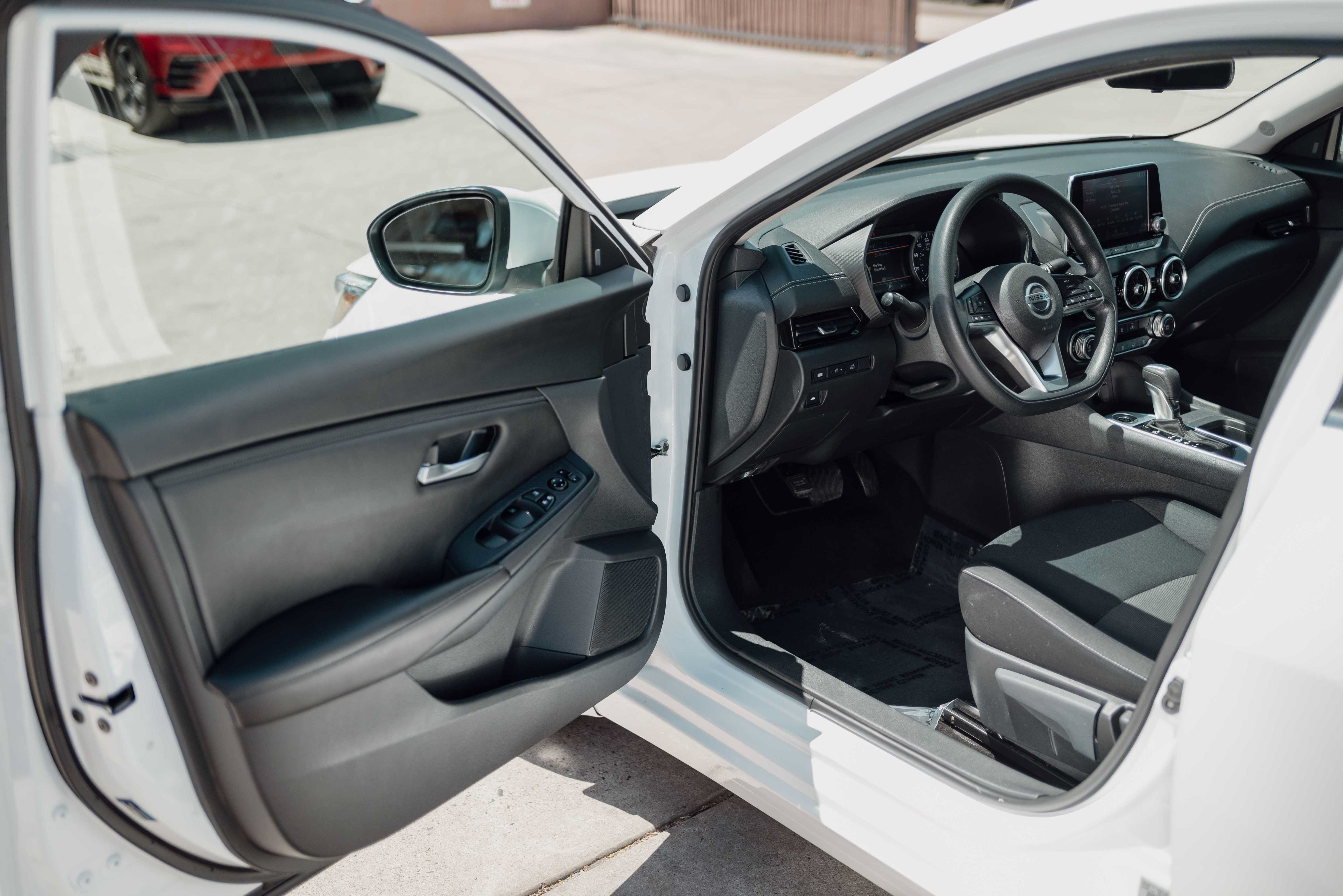 Used 2023 Nissan Sentra SV FWD image 7
