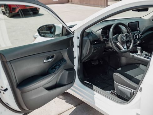 Used 2023 Nissan Sentra SV FWD image 7
