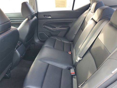 Used 2022 Nissan Altima 2.5 SR image 13