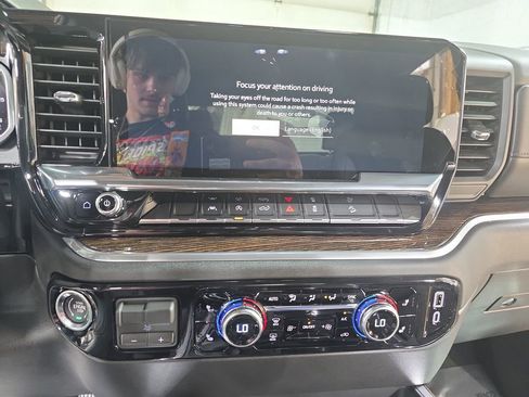 New 2026 GMC Sierra 1500 Elevation AWD/4WD image 19